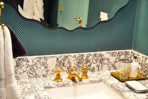 Historic Petite King | Bathroom | Designer toiletries, hair dryer, bathrobes, towels