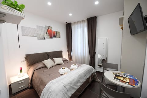 Deluxe Double Room (Elisa) | Hypo-allergenic bedding, down comforters, memory foam beds, free minibar