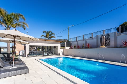 Outdoor pool, sun loungers