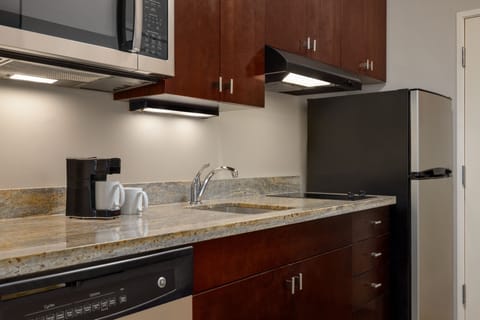 Studio, Non Smoking | Private kitchen | Fridge, microwave, stovetop, dishwasher