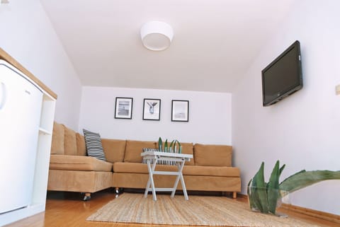 Superior Suite, 1 Bedroom, Balcony, Sea View | Living area | 32-inch LCD TV with satellite channels, TV