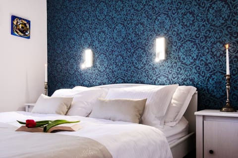 City Apartment, 1 Bedroom, Balcony | Premium bedding, down comforters, memory foam beds, minibar