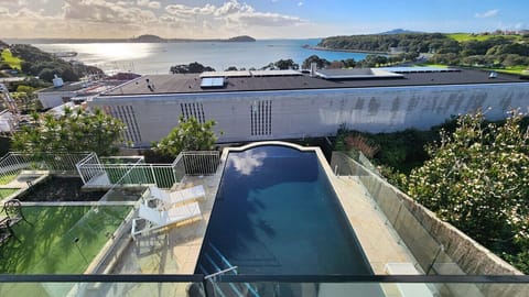 Updated view from middle floor balcony with the direct neighbouring construction.