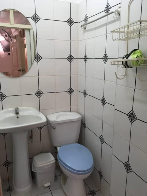 Triple Room | Bathroom | Shower, towels