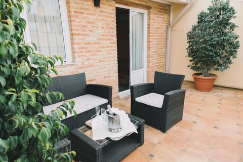 Double Room, 1 Double or 2 Twin Beds | Terrace/patio