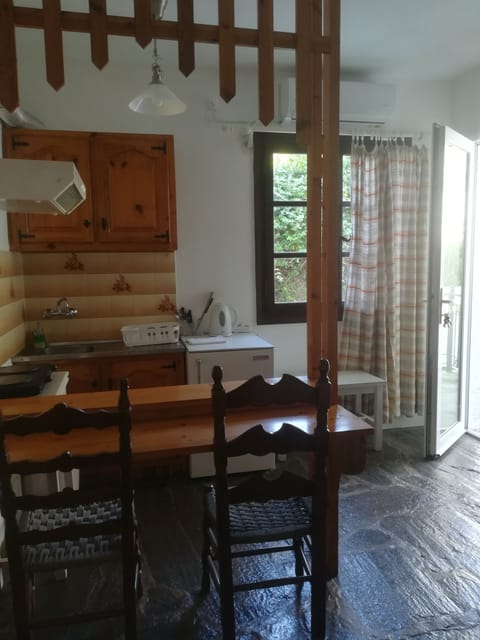 Studio, Garden View | Private kitchen | Fridge