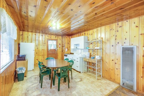 Cabin 8, Two Bedroom King/2 Doubles | Private kitchen | Full-size fridge, microwave, stovetop, toaster