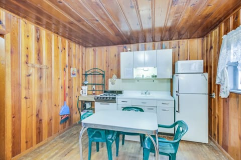 Cabin 12, One Bedroom Queen | Private kitchenette | Full-size fridge, microwave, stovetop, toaster