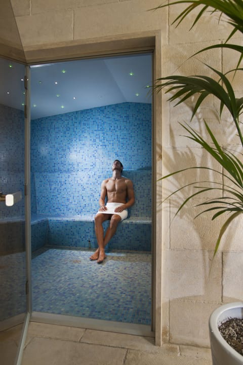 Couples treatment rooms, sauna, body treatments, hydrotherapy