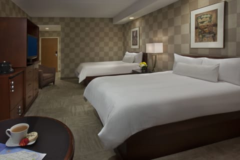 Superior Double Room, 2 Double Beds | Premium bedding, minibar, in-room safe, desk