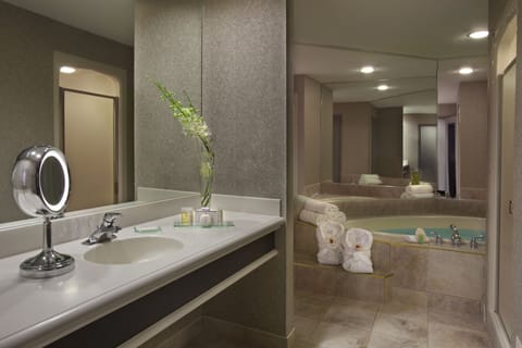 Luxury Executive Suite, 1 King Bed | Bathroom | Combined shower/tub, eco-friendly toiletries, hair dryer, bathrobes
