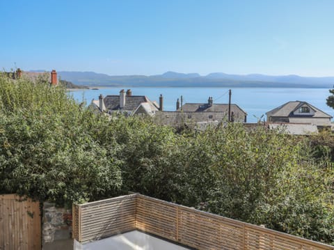 Cottage | Property grounds