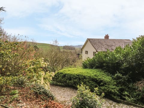 Cottage | Property grounds