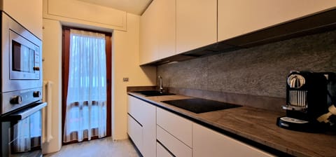 Apartment, 3 Bedrooms, Mountain View | Free WiFi