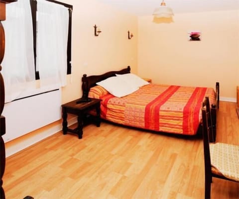 Individually decorated, individually furnished, desk, laptop workspace