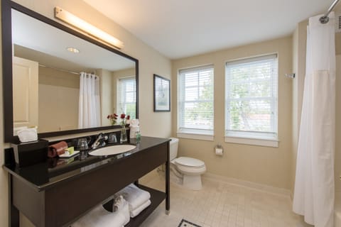 Room, 2 Queen Beds | Bathroom | Free toiletries, hair dryer, towels