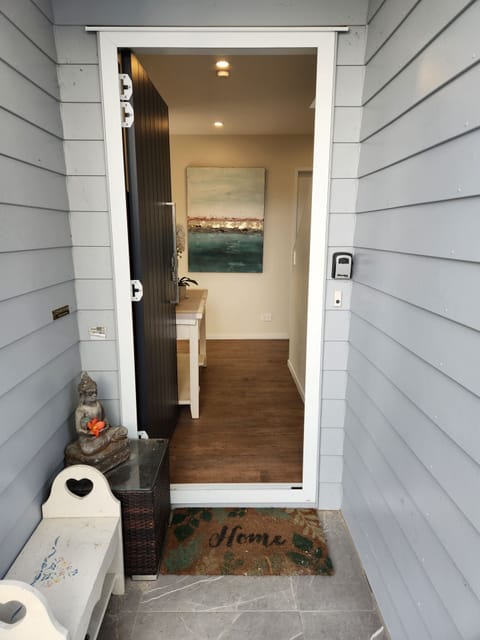 Entrance with key lockbox