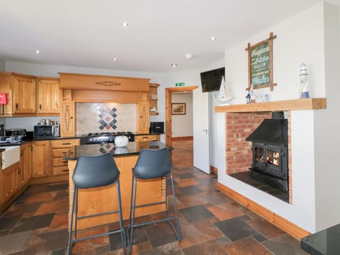 Dishwasher, highchair, cookware/dishes/utensils