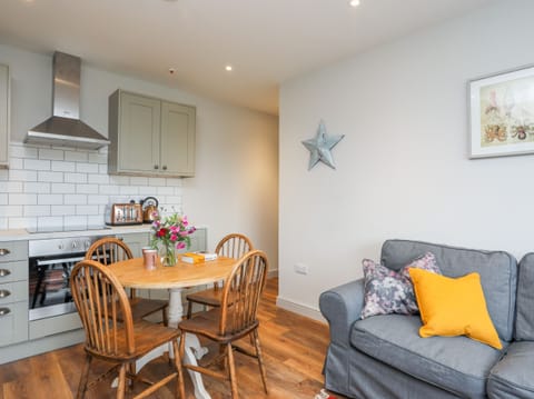 Cottage | Living room | TV