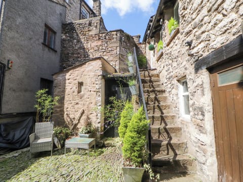 Cottage | Property grounds