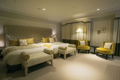 Royal Suite Maisonette Room, Non Smoking, 174.5sqm | Minibar, in-room safe, desk, blackout drapes