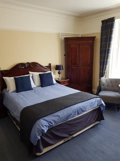 Double Room, 1 King Bed, Ensuite