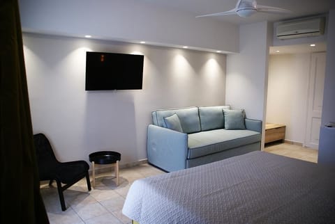 Superior Room | In-room safe, free WiFi, bed sheets