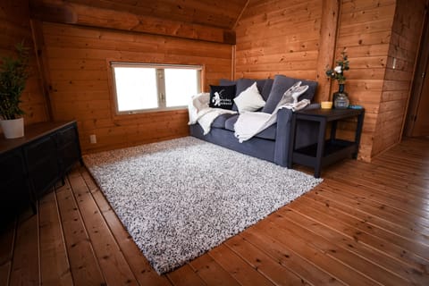 Chalet, 3 Bedrooms | Living room | Flat-screen TV, streaming services