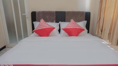 Standard Villa | Desk, free WiFi, bed sheets