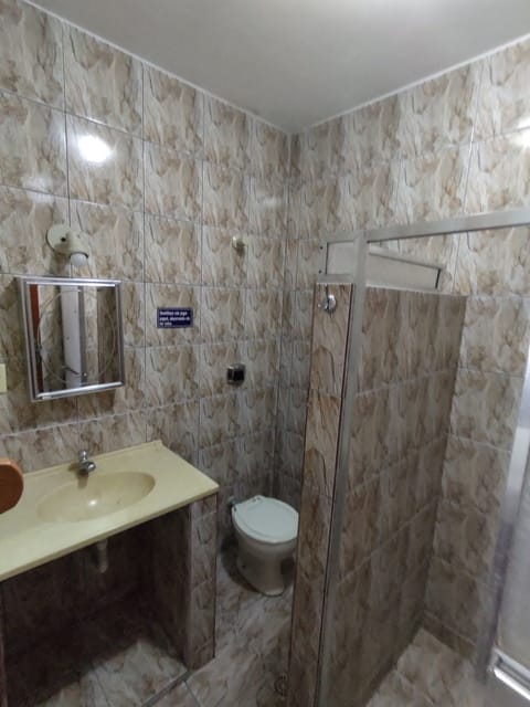 Standard Double Room | Bathroom | Shower, towels