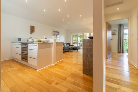 Amaroo, St Agnes. Light floods into the open plan living area