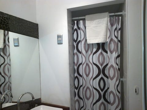 Economy Single Room, 1 Twin Bed | Bathroom | Shower, free toiletries, towels