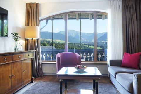 Deluxe Suite, Mountain View | Balcony