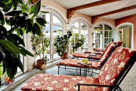 Couples treatment rooms, sauna, hot tub, steam room, body treatments