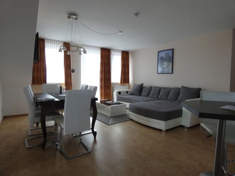 Holiday Apartment (incl. end cleaning fee €70) | Living room | Flat-screen TV