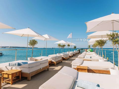 Private beach, sun loungers, beach umbrellas, beach towels