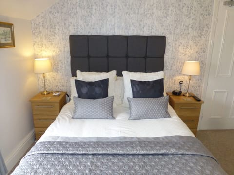 Double Room, Ensuite, Mountain View | WiFi