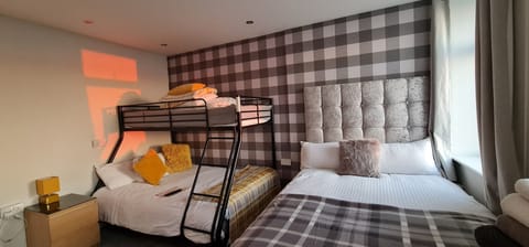 Double Room (Family Bunk Beds + Sea View) | Iron/ironing board, free WiFi, bed sheets