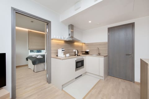 Smart Suite, 1 Bedroom (1C) | Private kitchen | Fridge, microwave, stovetop, espresso maker