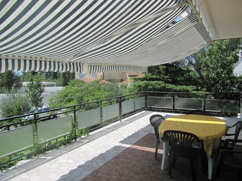 Apartment, 2 Bedrooms (3) | Terrace/patio