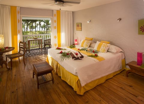 Double or Twin Standard Room | Premium bedding, minibar, in-room safe, individually decorated