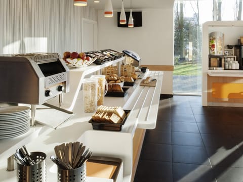 Daily buffet breakfast (EUR 12 per person)