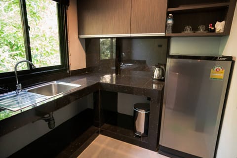 Deluxe Studio | Private kitchen