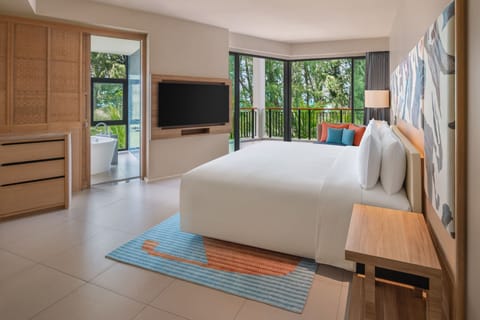 Signature Suite, 1 King Bed, Non Smoking, Balcony (Oceanfront) | Premium bedding, down comforters, minibar, in-room safe