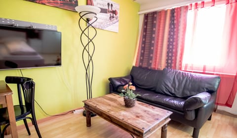 Studio | Iron/ironing board, rollaway beds, free WiFi, bed sheets