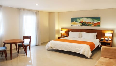 Junior Suite, 1 King Bed | Premium bedding, in-room safe, soundproofing, iron/ironing board