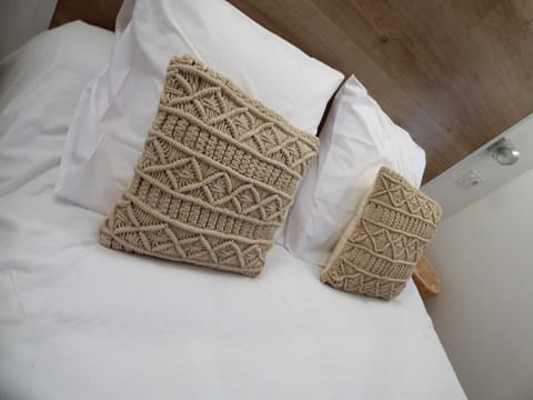Comfort Room (Nougat) | Individually decorated, individually furnished, blackout drapes