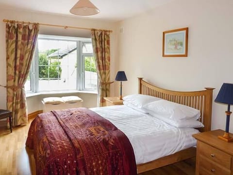 Cottage | 4 bedrooms, individually decorated, individually furnished, free WiFi