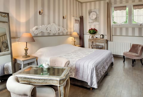 Superior Double or Twin Room, 1 Bedroom | In-room safe, individually decorated, desk, laptop workspace