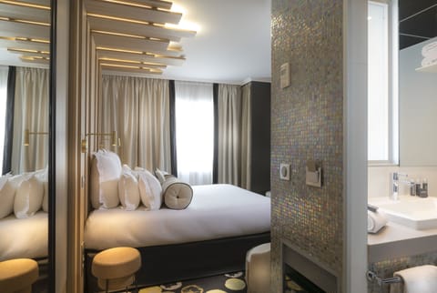 Superior Room (Bâtiment 1) | Premium bedding, pillowtop beds, in-room safe, desk